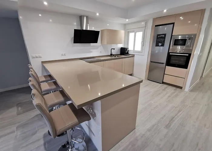 Mejores Vistas De Con Parking Privado Gratuito * Кордова