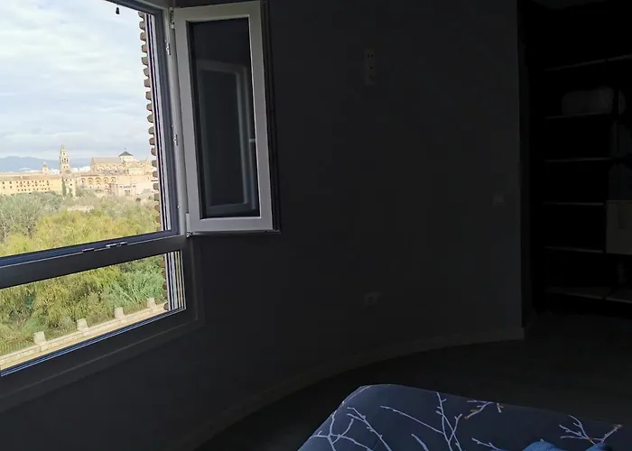 Mejores Vistas De Con Parking Privado Gratuito * Кордова